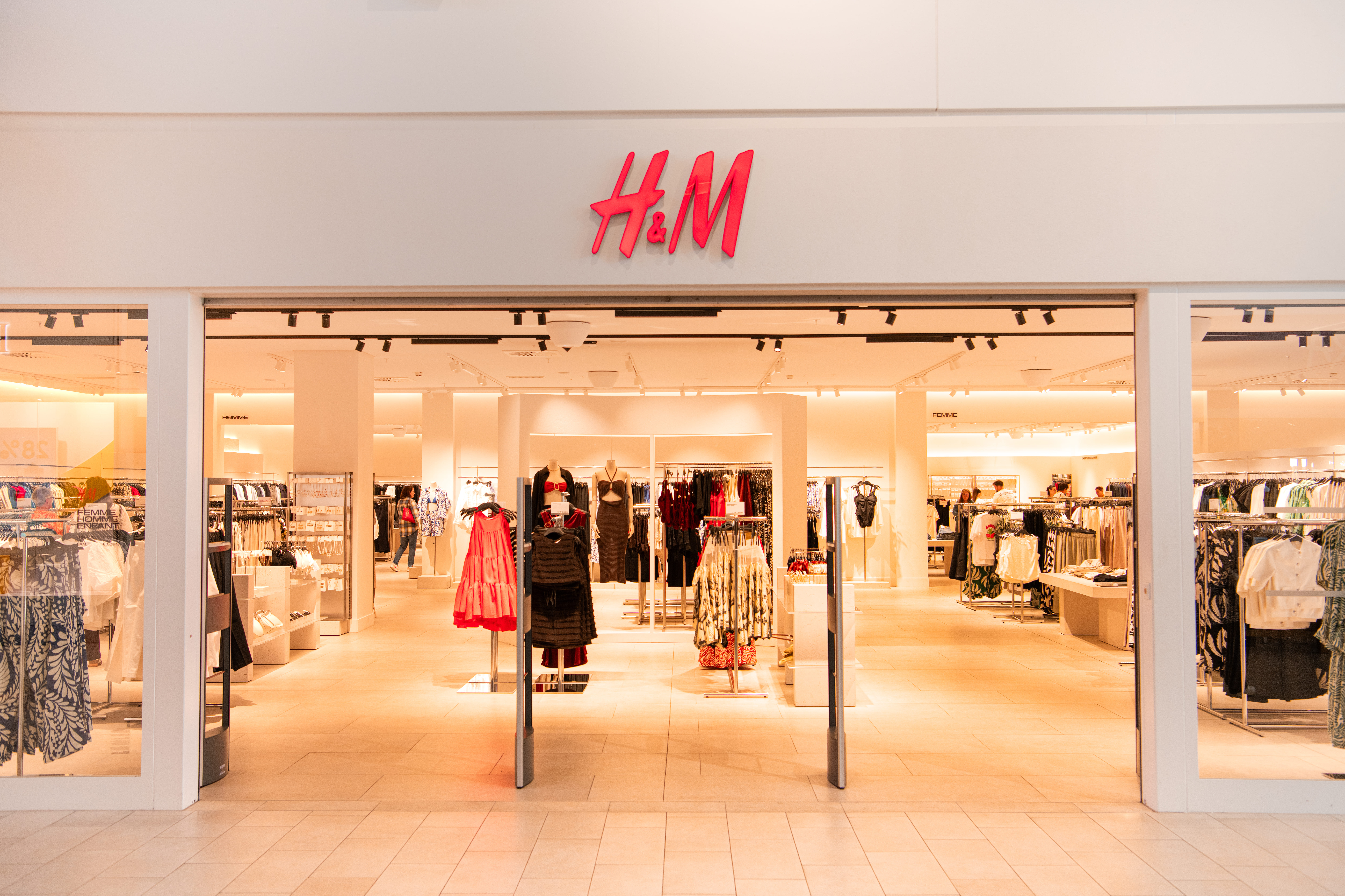 H&M Outside Monthey