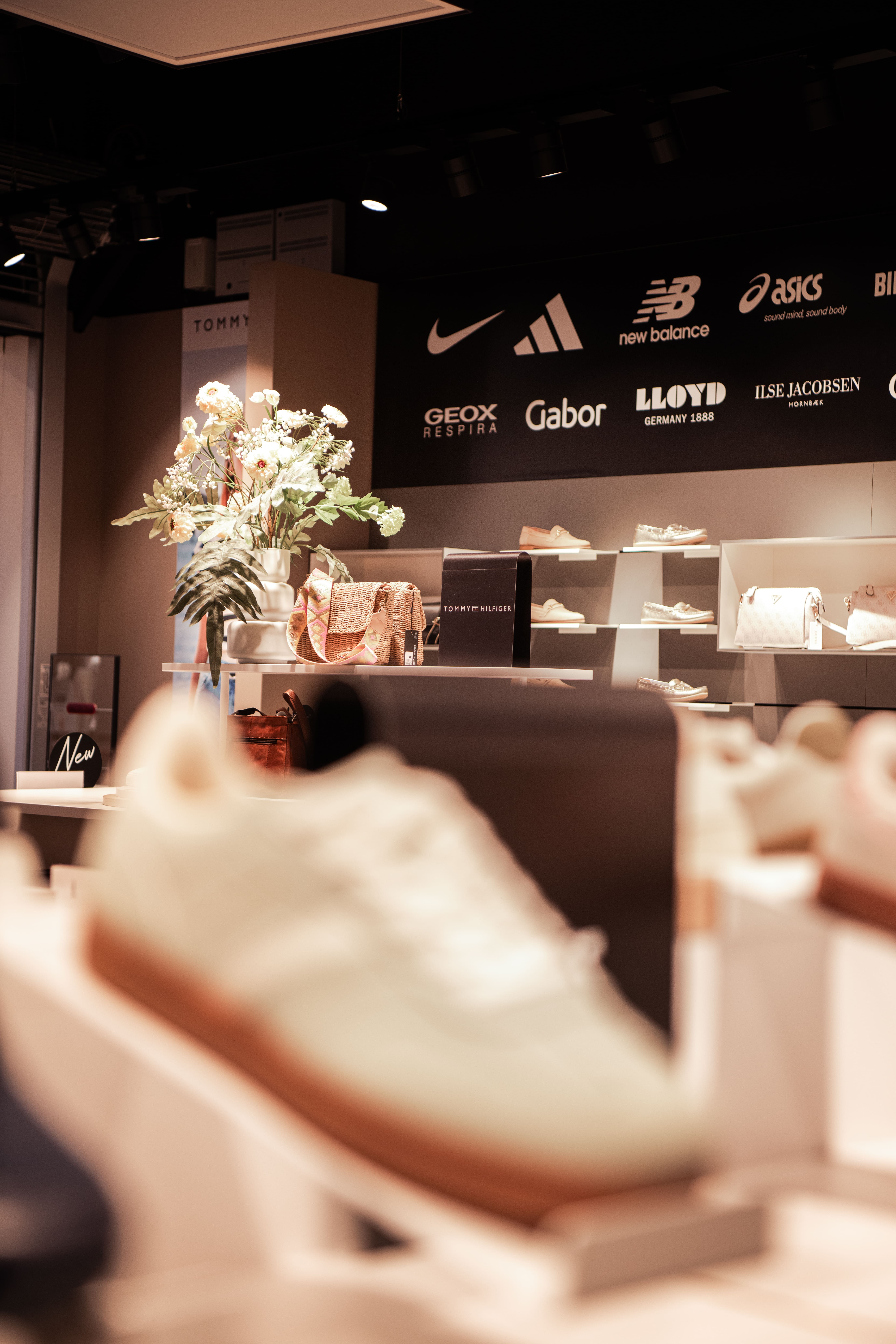 Ochsner Shoes Inside Monthey